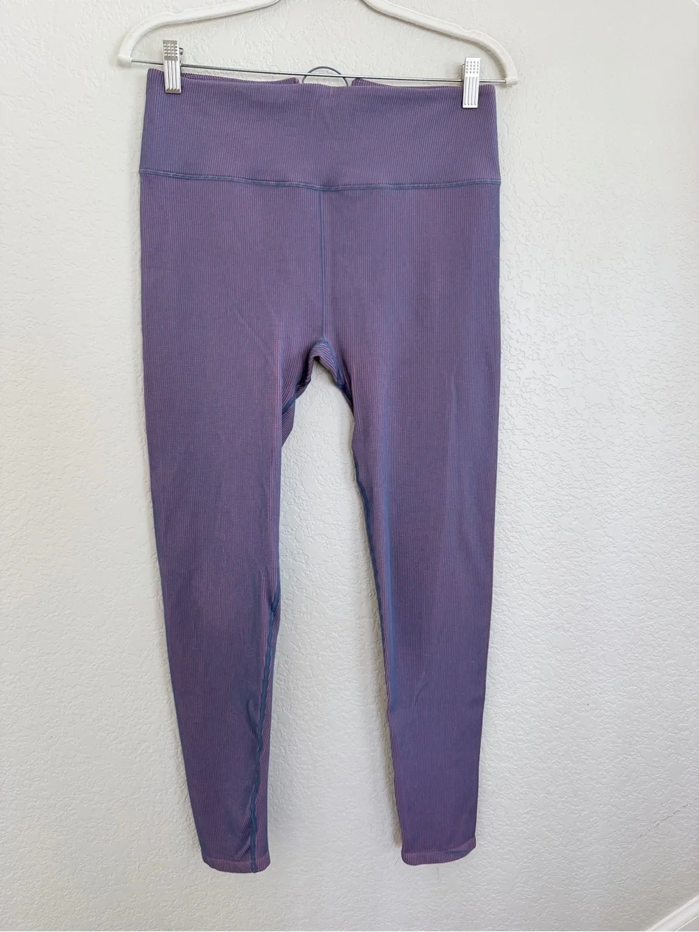 Ribbed 2-Piece Set Leggings + Sports Bra | Size Large | Purple/Pink